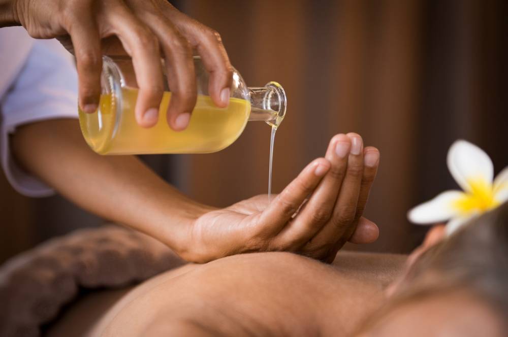 Massage au monoï